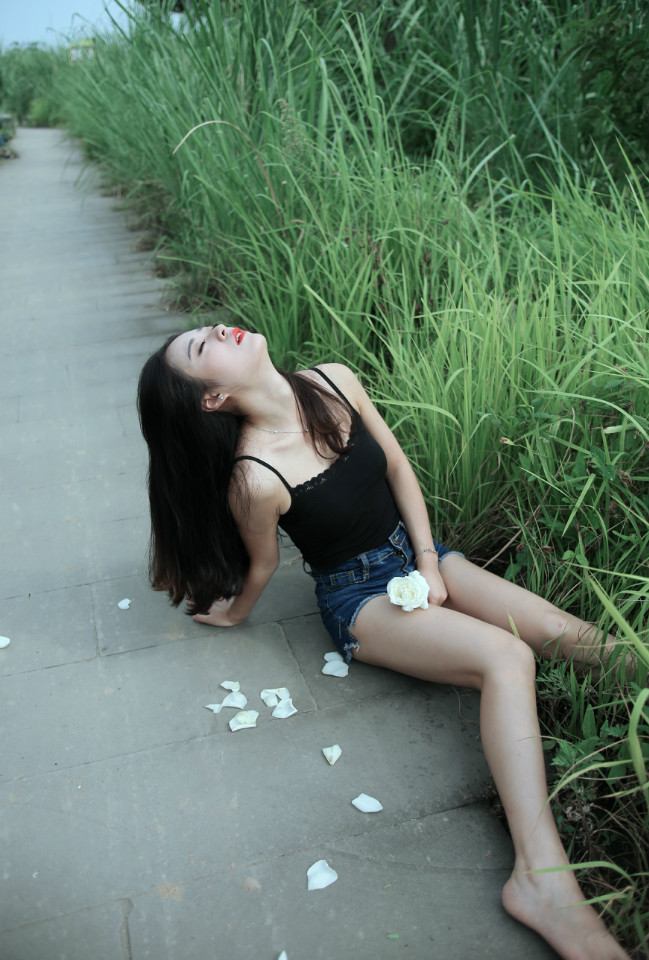 穿成霸总文里的女配【穿书】